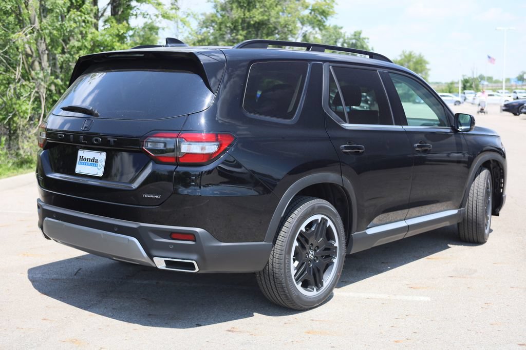 New 2026 Honda Pilot Touring image 6