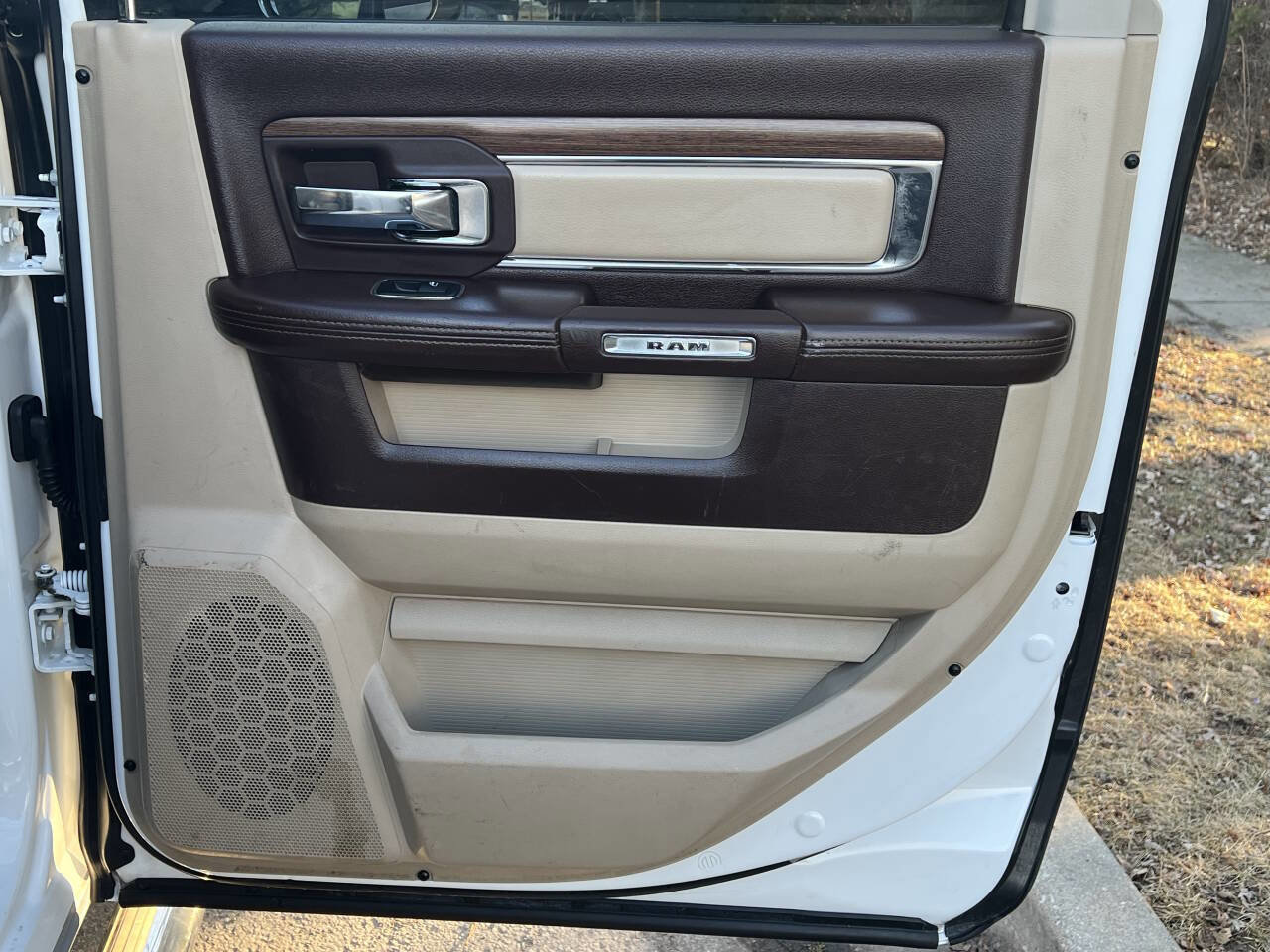 Used 2015 RAM 3500 Laramie image 27