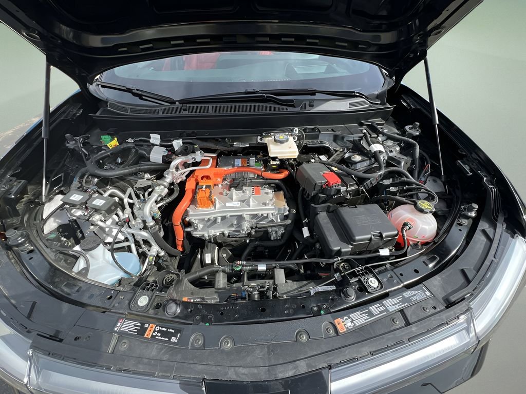 Certified 2025 Chevrolet Blazer EV SS w/ Performance Package image 29