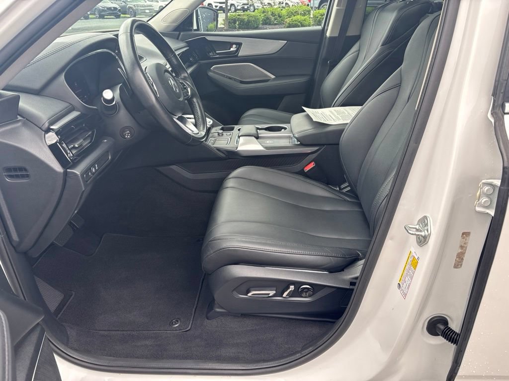 Used 2023 Acura MDX SH-AWD image 12