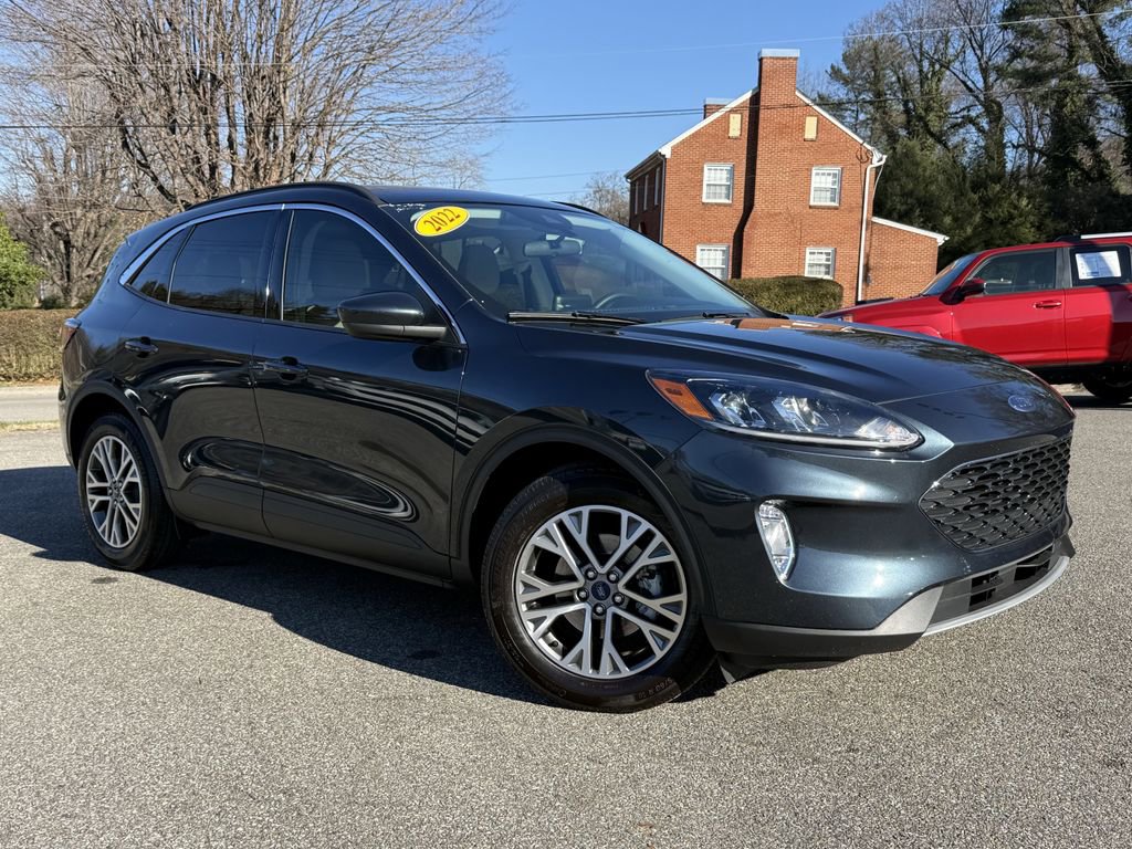Used 2022 Ford Escape SEL image 2