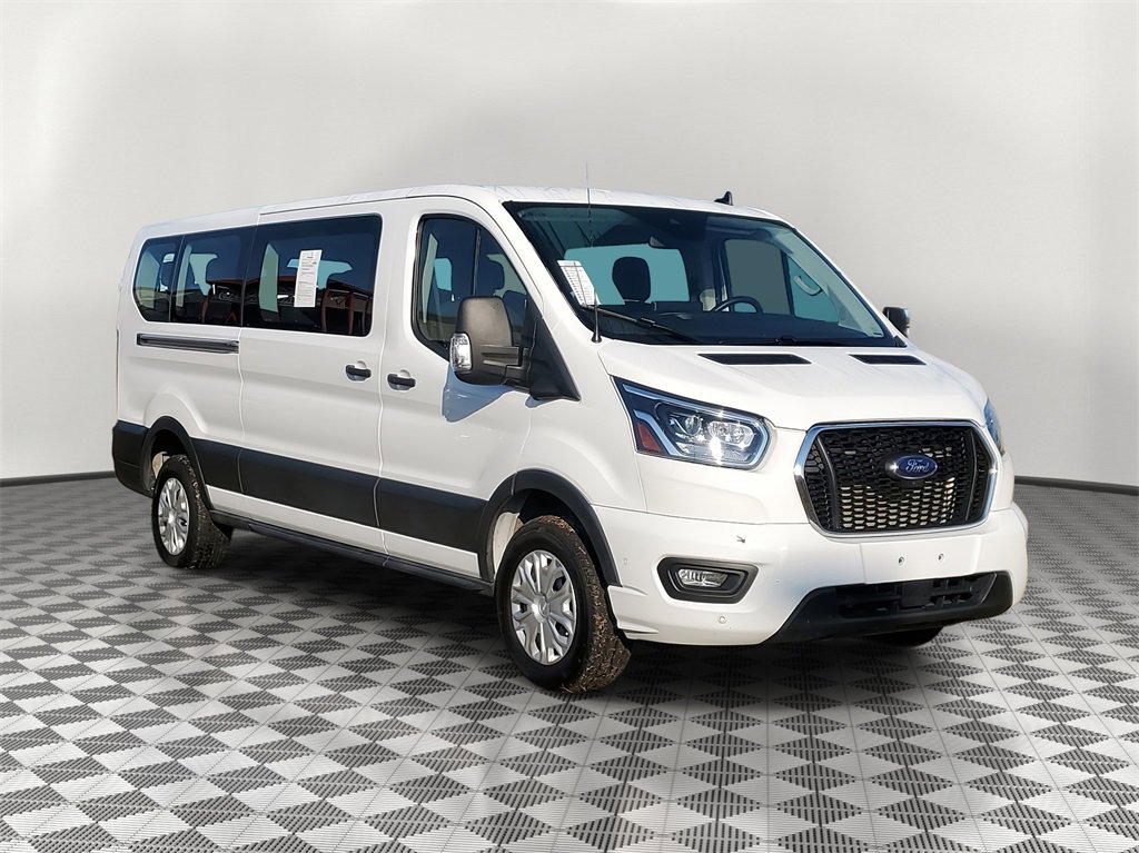 Used 2023 Ford Transit 350 XLT image 3