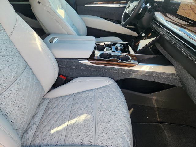 New 2027 Cadillac Escalade Platinum Sport AWD/4WD image 21