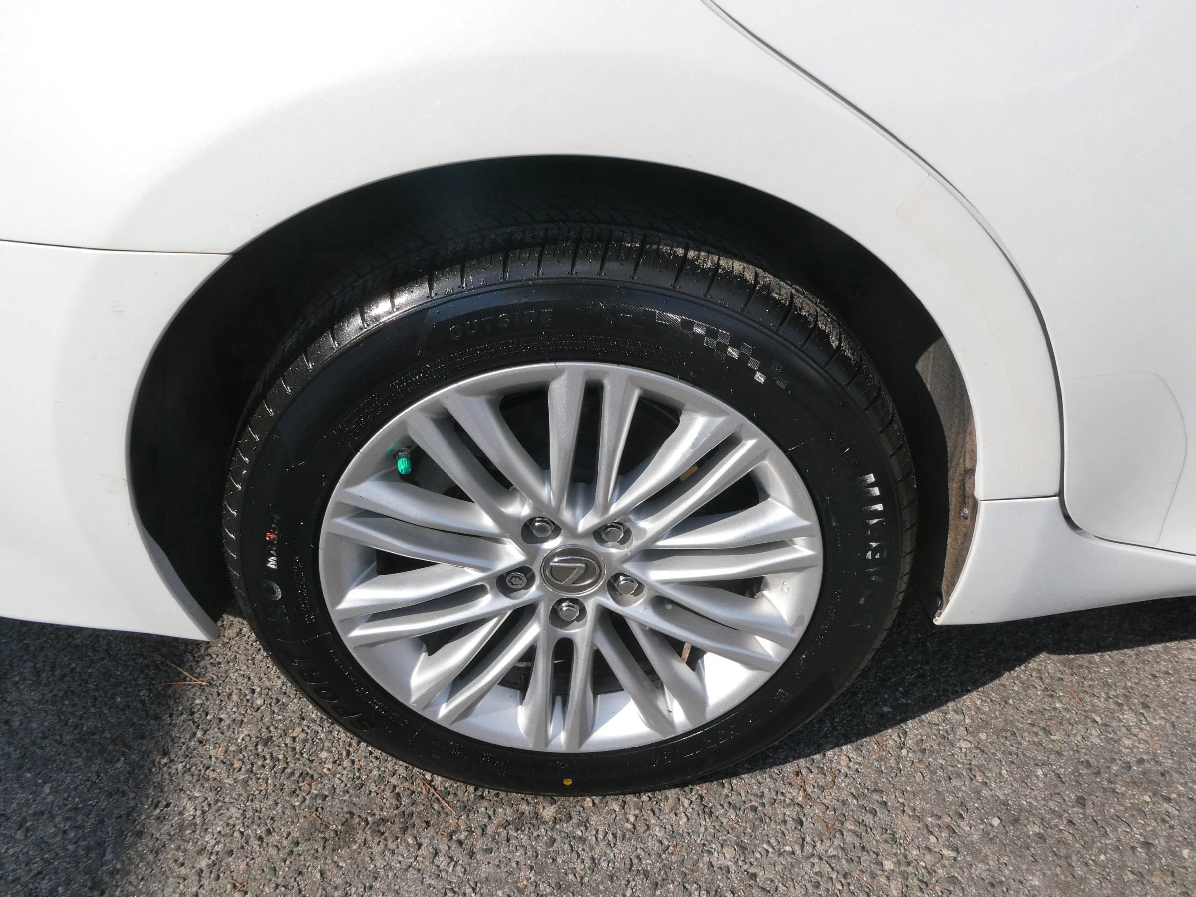 Used 2014 Lexus ES 350 w/ Luxury Package FWD image 35