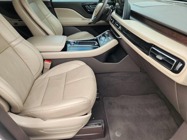 Used 2021 Lincoln Aviator Reserve w/ Elements Package Plus RWD image 14
