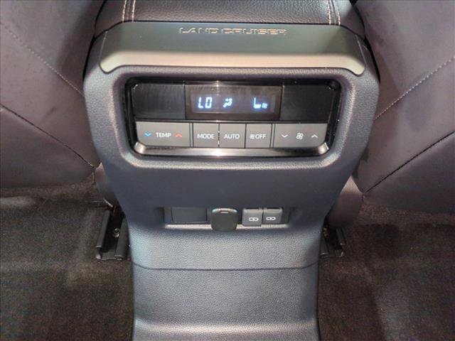 Used 2025 Toyota Land Cruiser w/ Premium Package AWD/4WD image 17