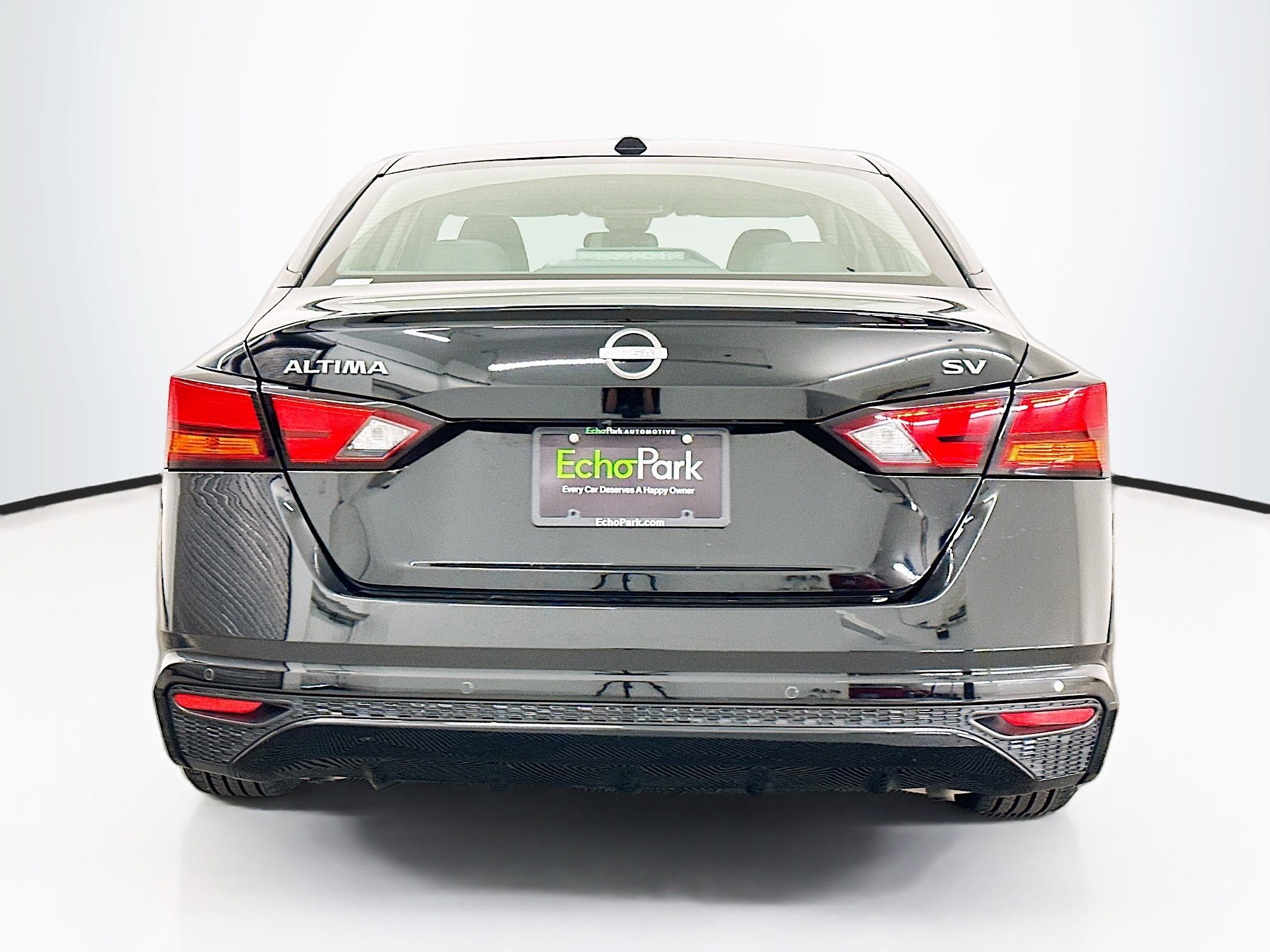 Used 2024 Nissan Altima 2.5 SV image 7