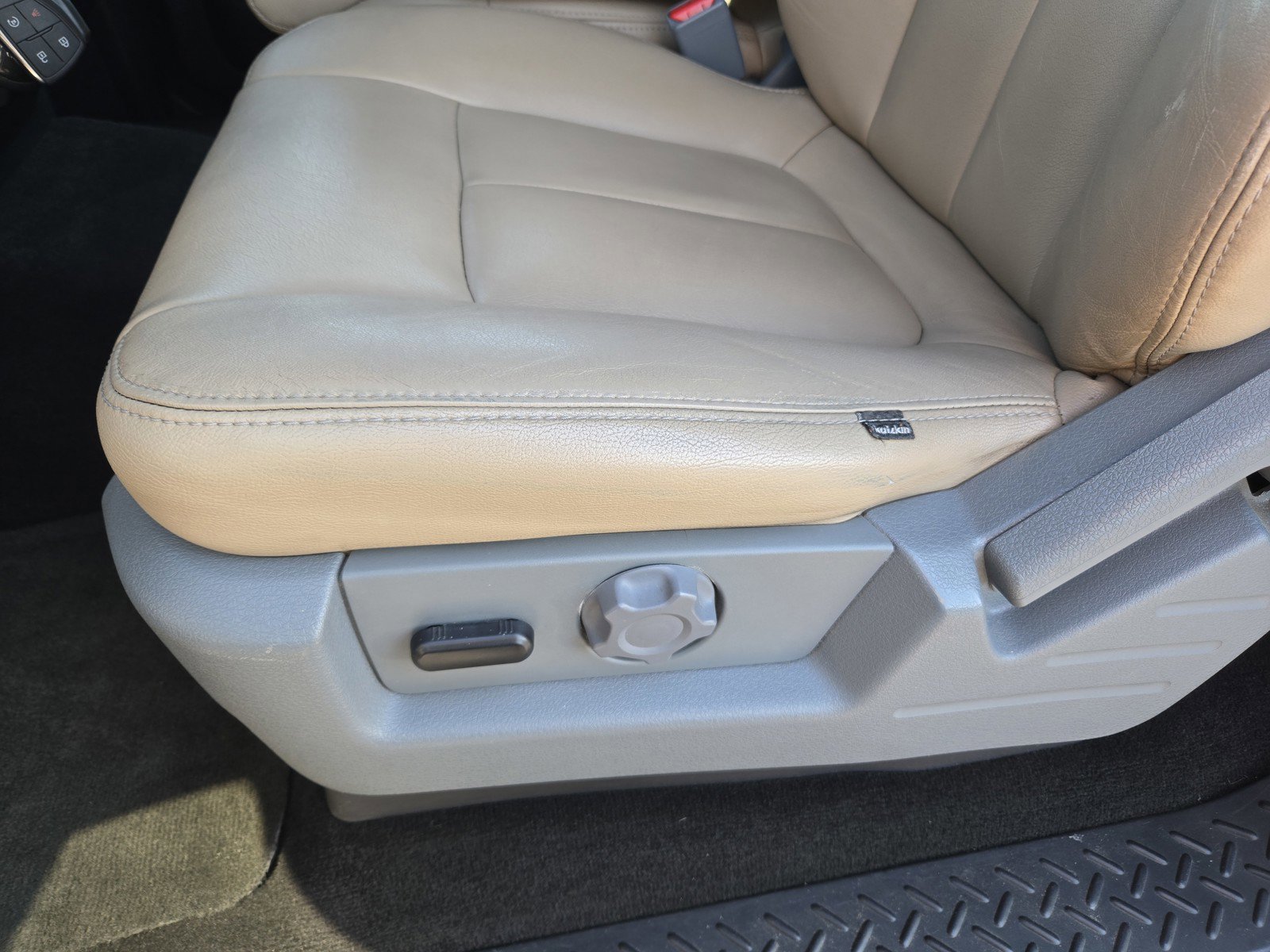 Used 2013 Ford F150 XLT w/ Luxury Equipment Group image 14