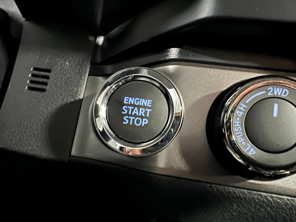 Used 2023 Toyota Tacoma SR5 w/ Technology Package AWD/4WD image 27