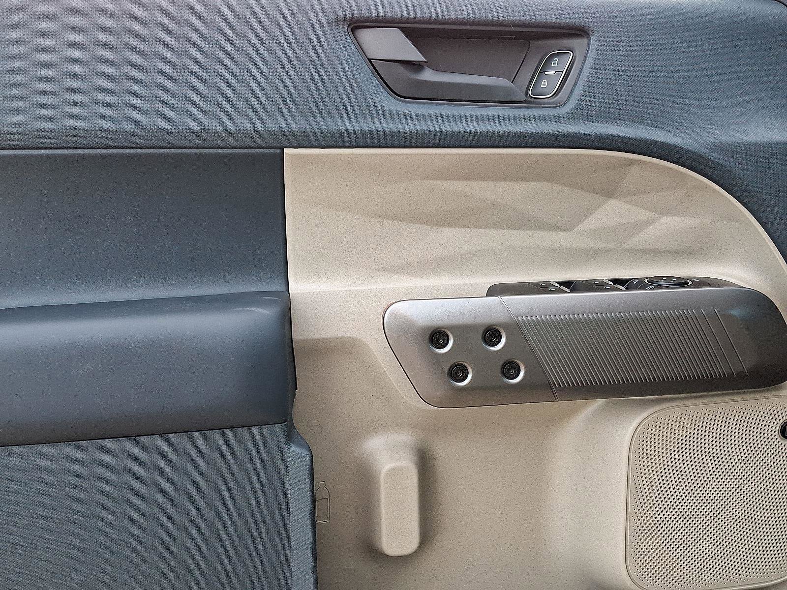 New 2025 Ford Maverick Lariat w/ 4K Tow Package image 9