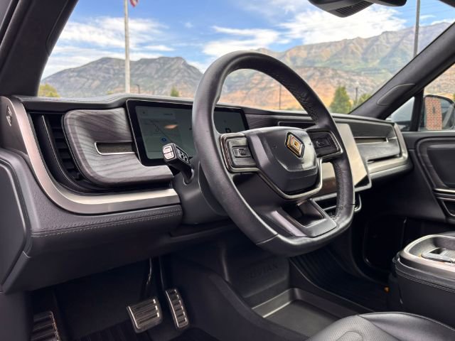 Used 2024 Rivian R1S Adventure image 20