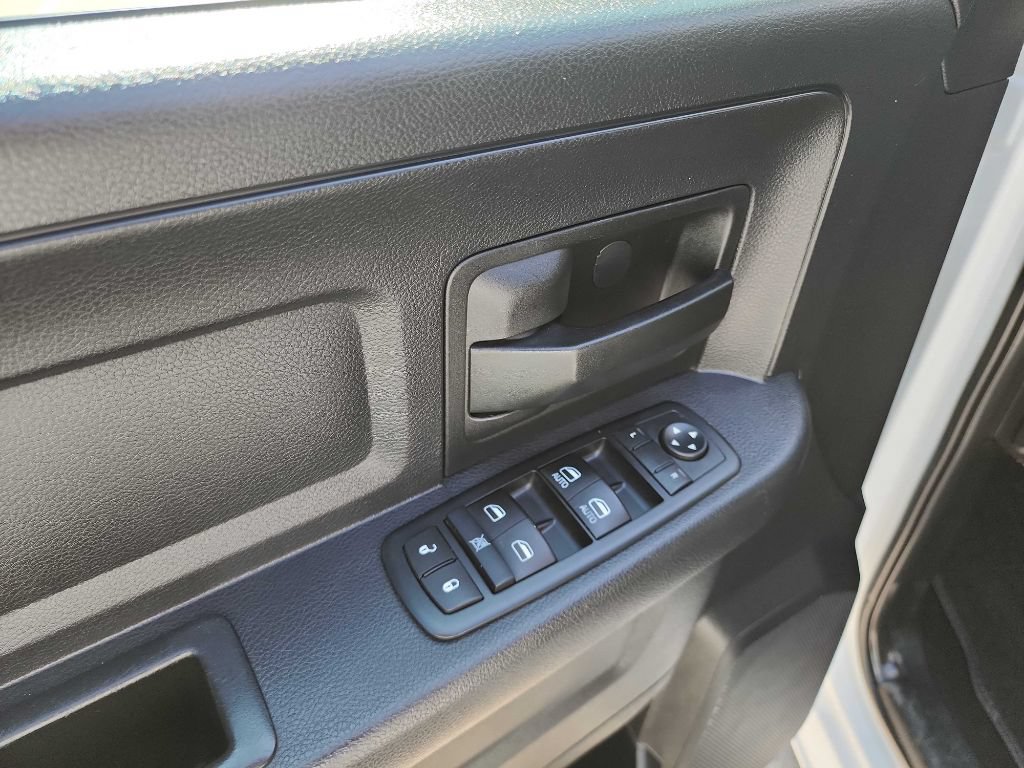 Used 2015 RAM 1500 Tradesman RWD image 16