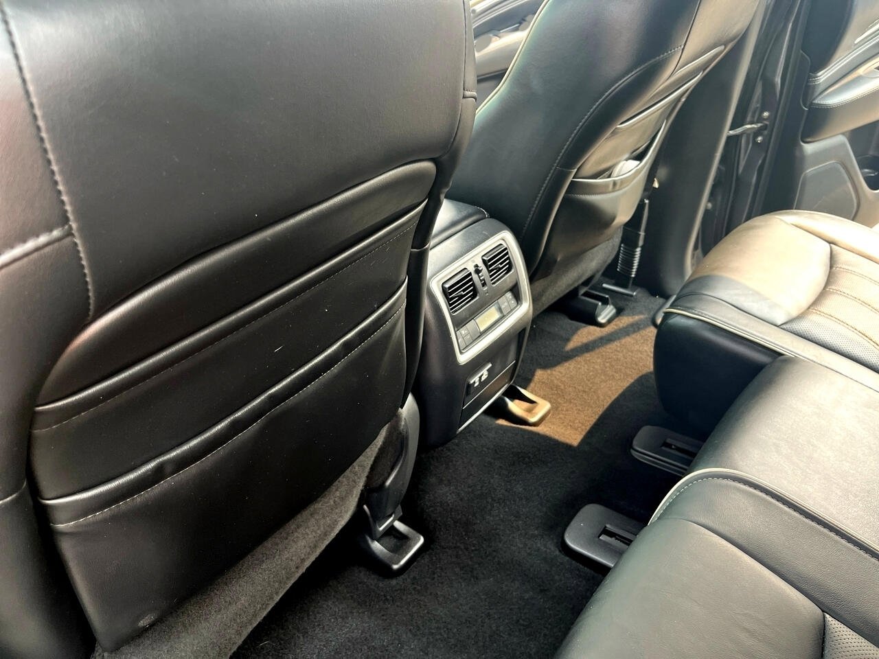 Used 2019 INFINITI QX60 Luxe w/ Essential Package image 14