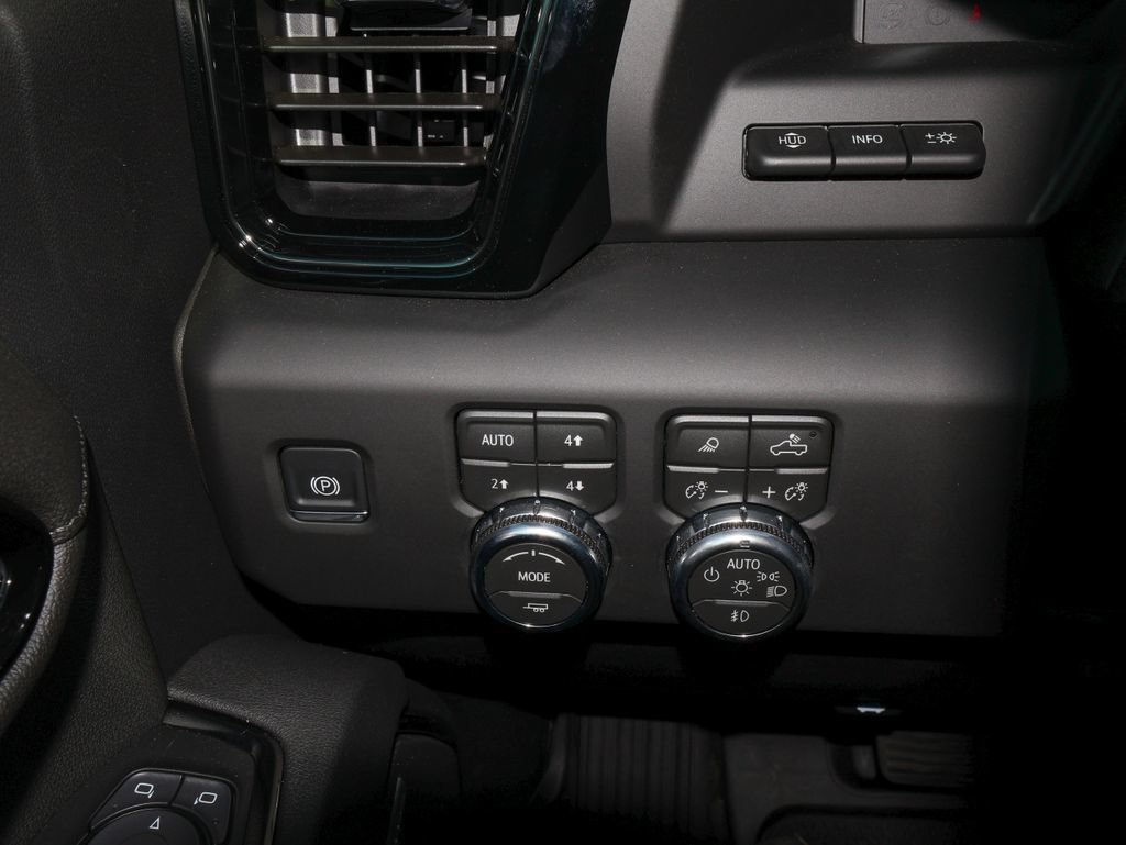 New 2026 GMC Sierra 2500 AT4 w/ AT4 Premium Plus Package AWD/4WD image 28