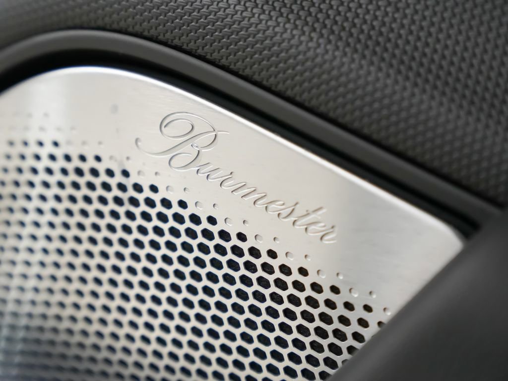 Used 2023 Porsche Taycan 4S w/ Performance Package image 18