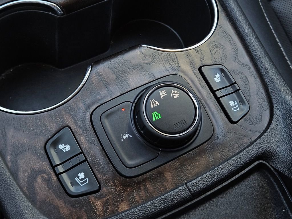 Used 2020 GMC Acadia Denali image 22