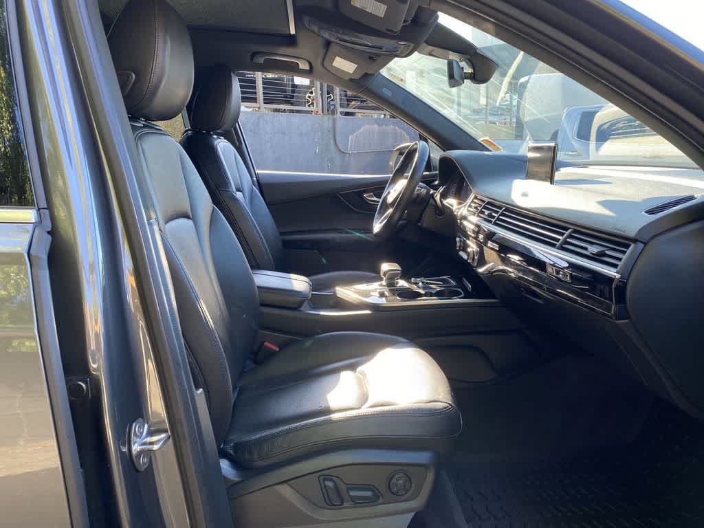 Used 2019 Audi Q7 3.0T Prestige w/ Prestige Package AWD/4WD image 19