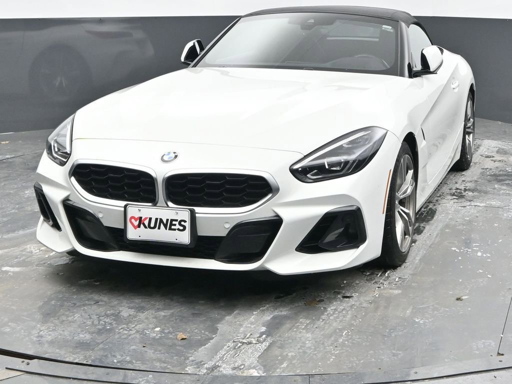 Used 2025 BMW Z4 sDrive30i image 4