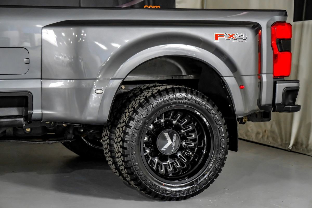 Used 2024 Ford F350 Platinum image 14