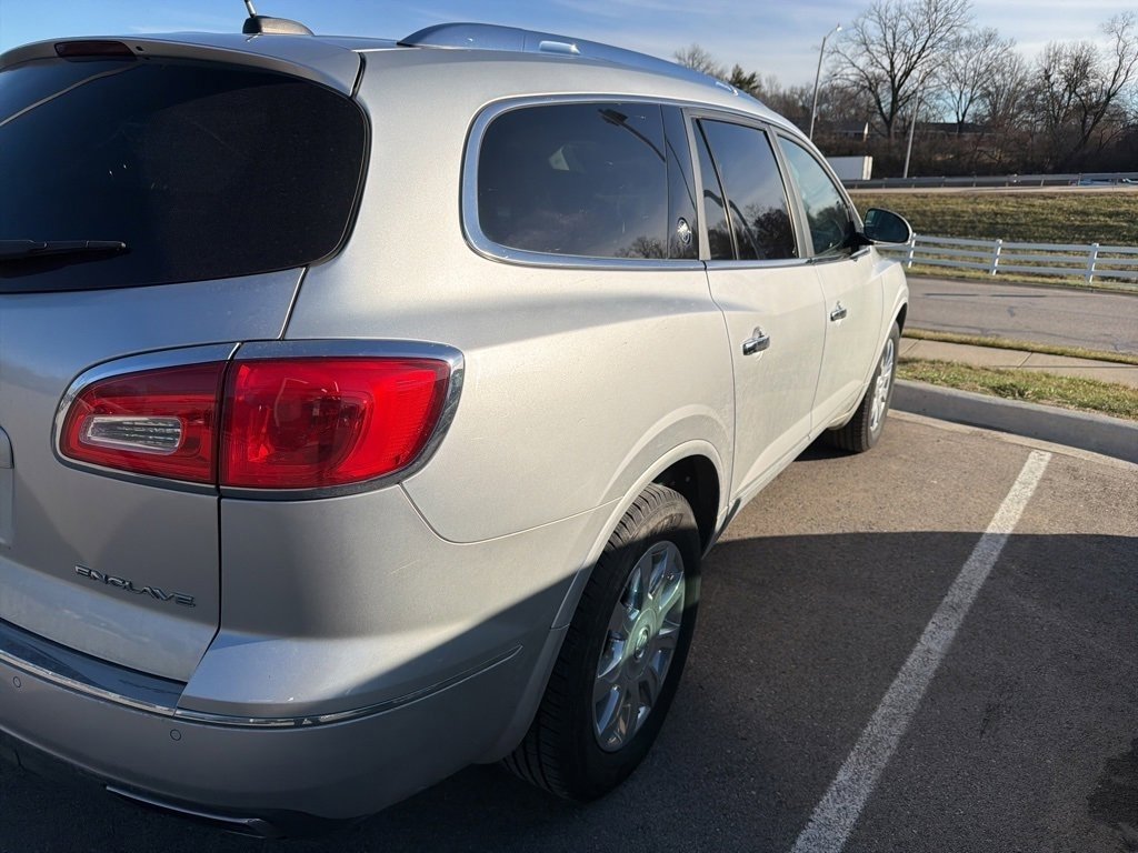 Used 2017 Buick Enclave Leather image 6