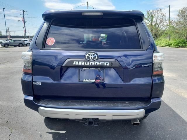 Used 2020 Toyota 4Runner TRD Off-Road Premium w/ Moonroof Package AWD/4WD image 6