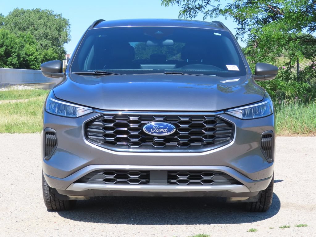 Used 2023 Ford Escape ST-Line w/ Tech Pack #1 AWD/4WD image 12