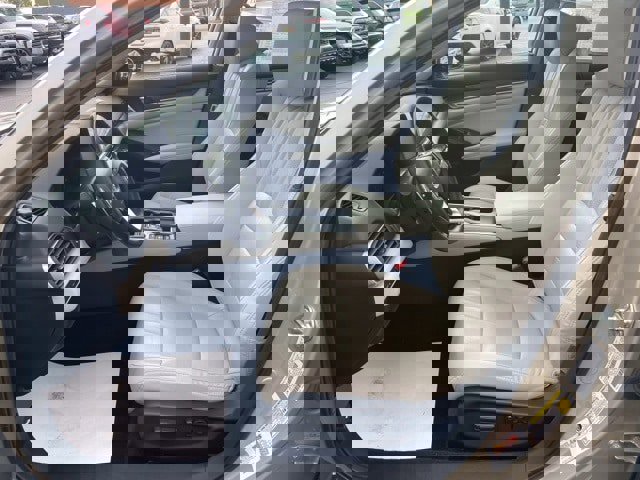 Used 2018 Honda Accord Touring image 25