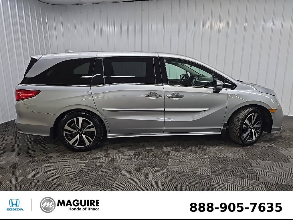 Used 2018 Honda Odyssey Elite image 2