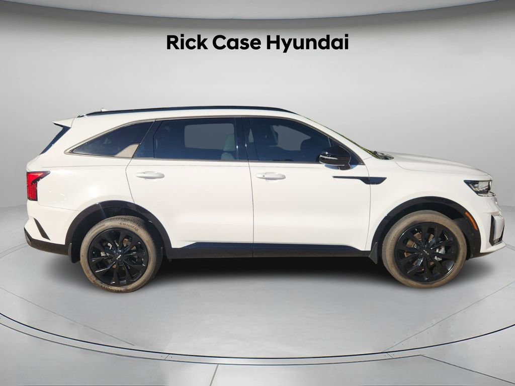 Used 2023 Kia Sorento SX image 3