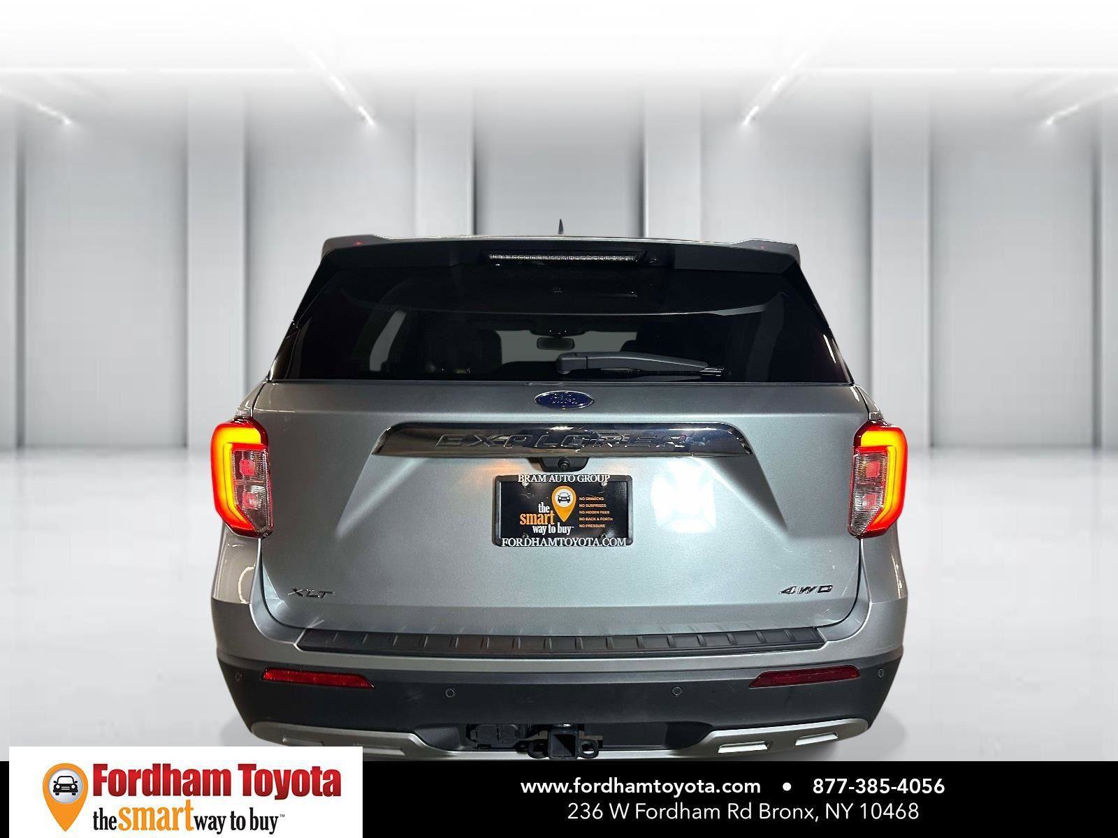 Used 2023 Ford Explorer XLT w/ Equipment Group 202A image 5