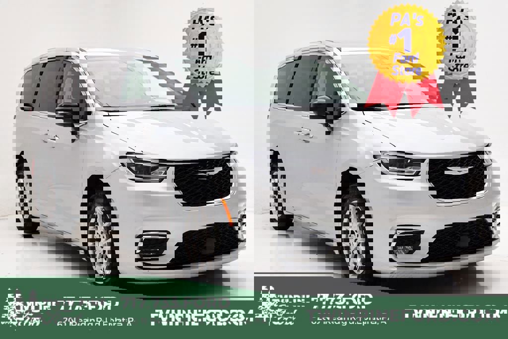 Used 2024 Chrysler Pacifica Touring-L image 1