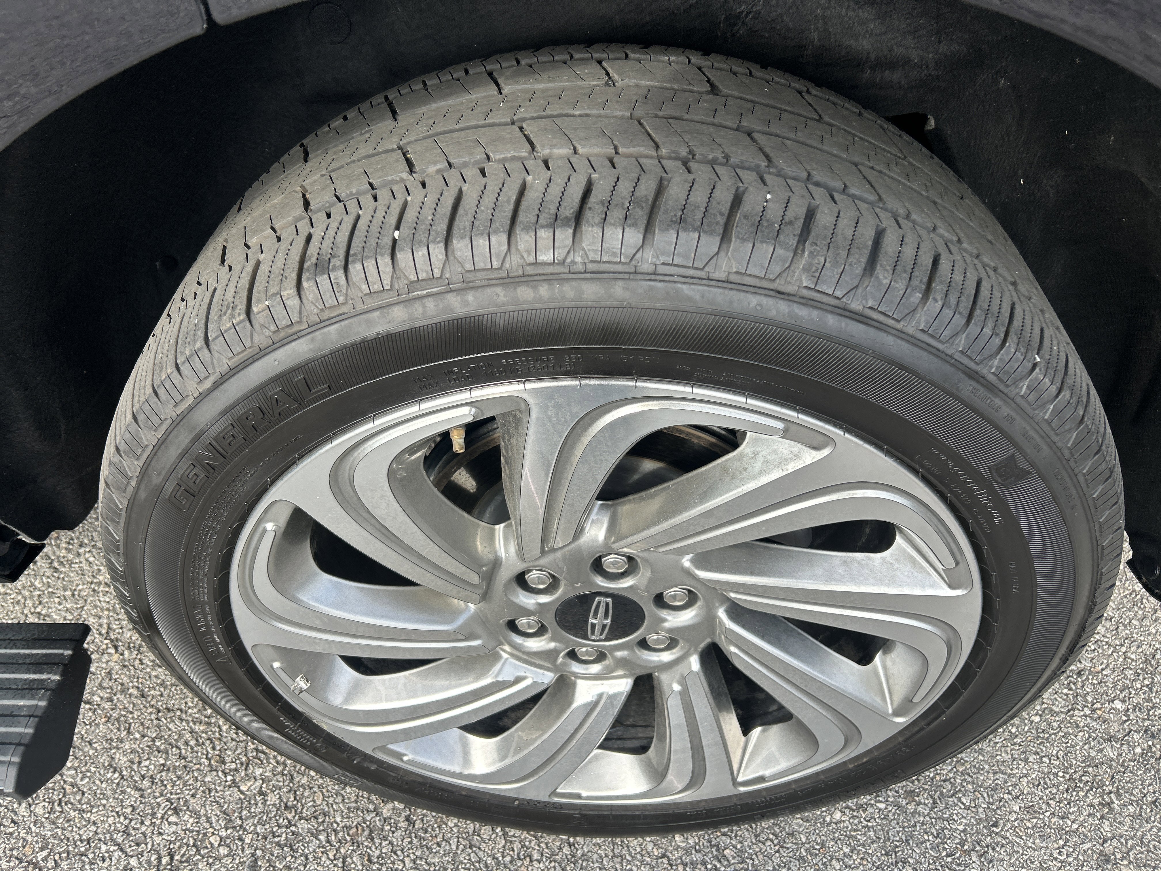 Used 2024 Lincoln Navigator Reserve image 43