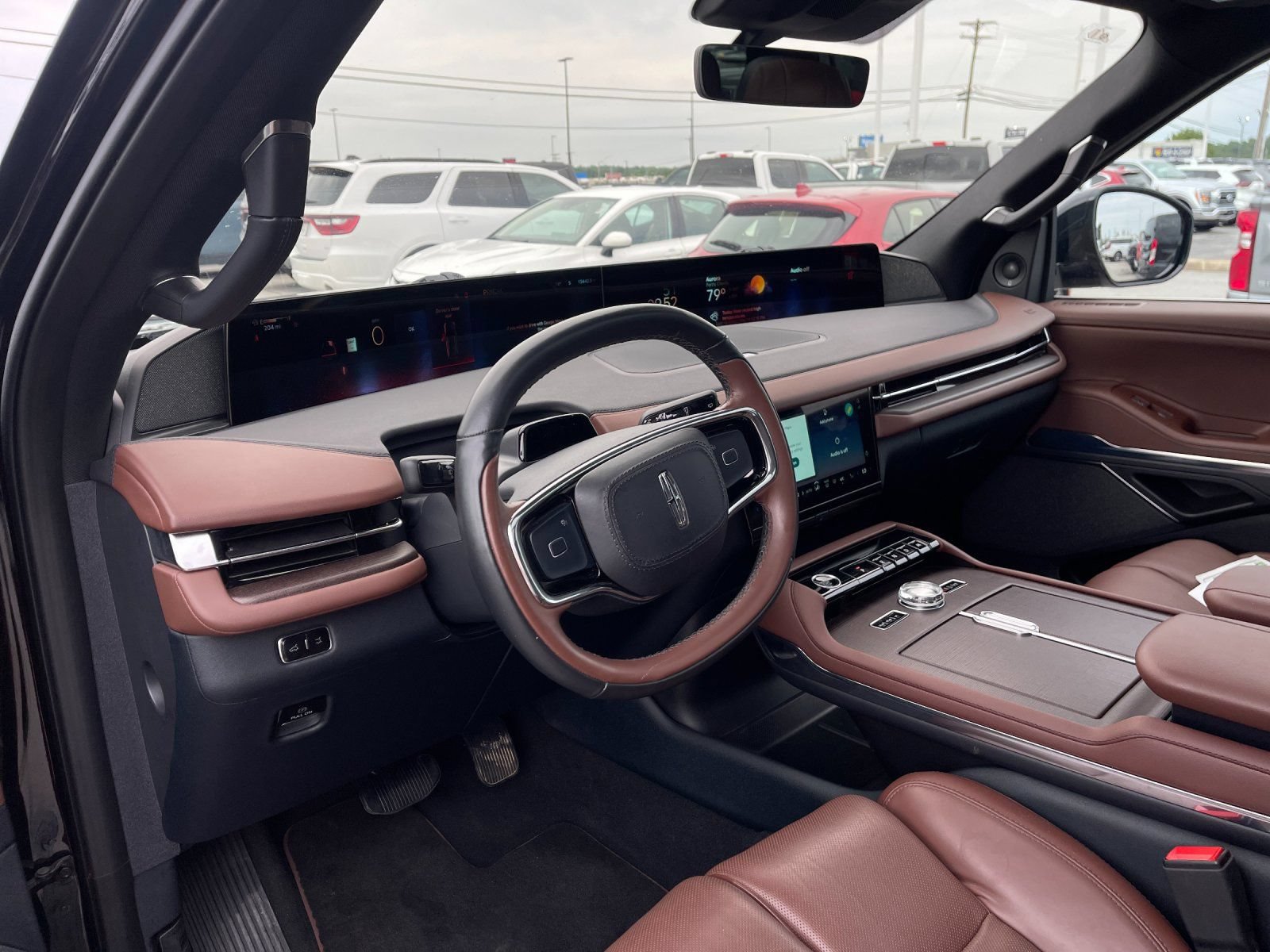 Used 2025 Lincoln Navigator Reserve AWD/4WD image 11