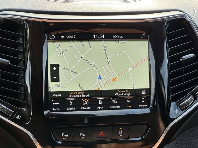 Used 2019 Jeep Cherokee Overland w/ Technology Group AWD/4WD image 19