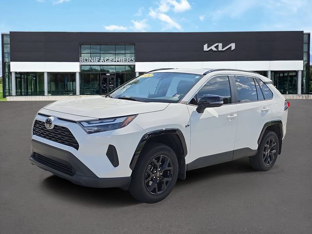 Used 2024 Toyota RAV4 XLE FWD image 2