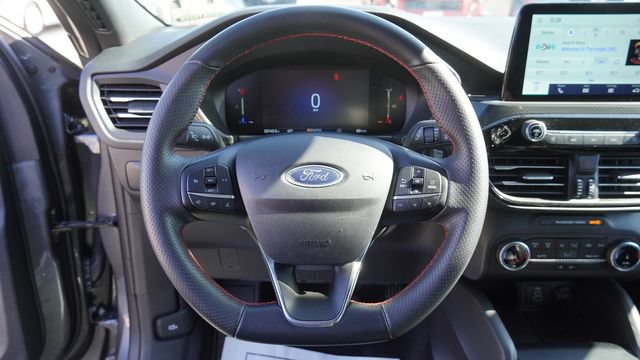 Used 2025 Ford Escape ST-Line AWD/4WD image 26
