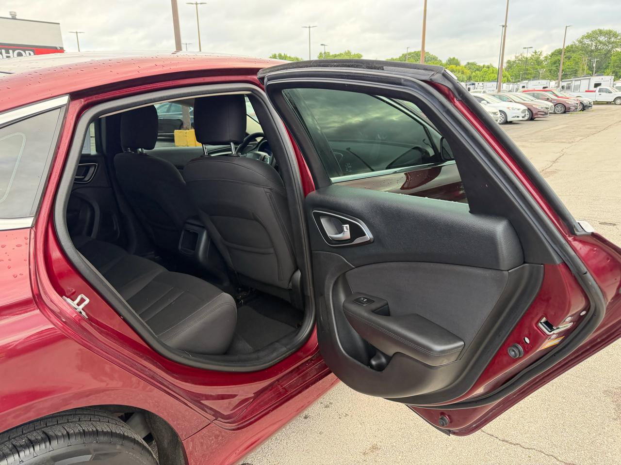 Used 2016 Chrysler 200 Limited FWD image 10