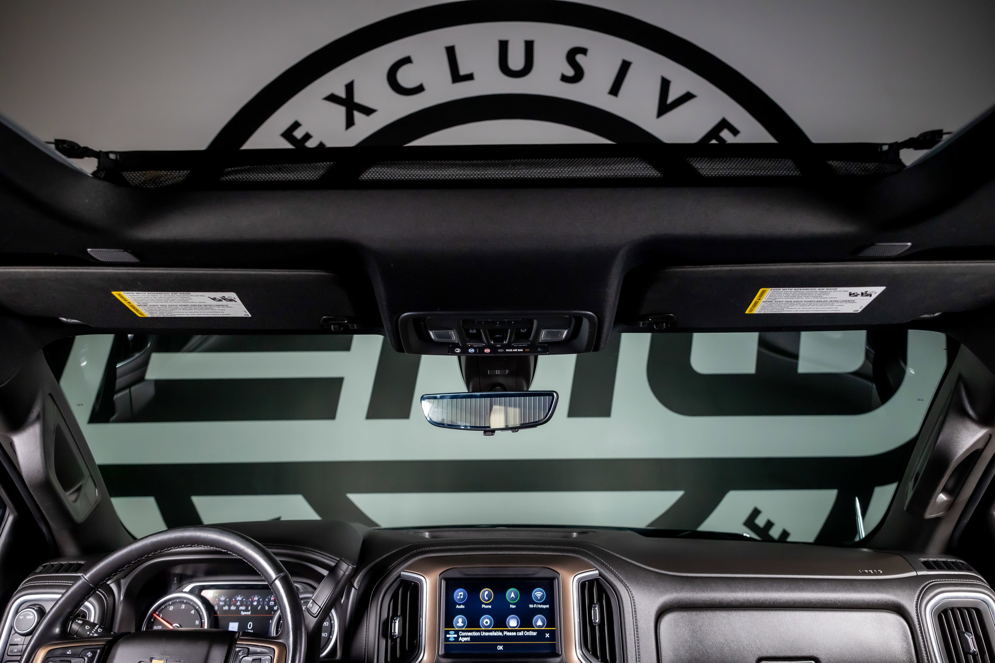 Used 2021 Chevrolet Silverado 1500 High Country w/ Technology Package image 9