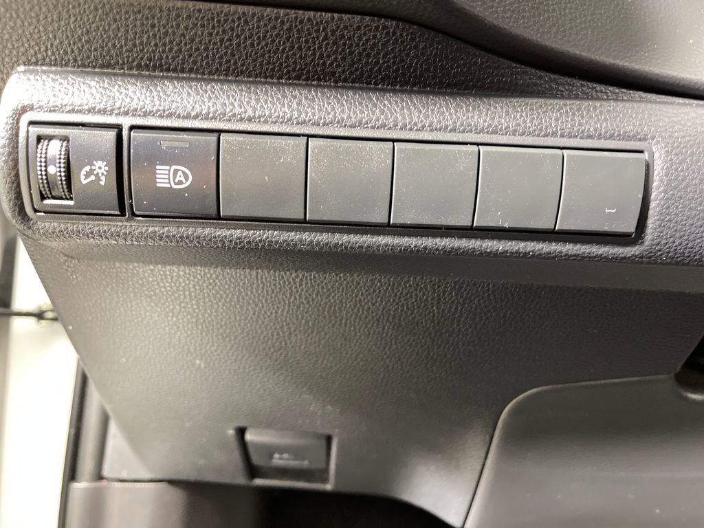 Used 2025 Toyota Corolla XSE FWD image 29