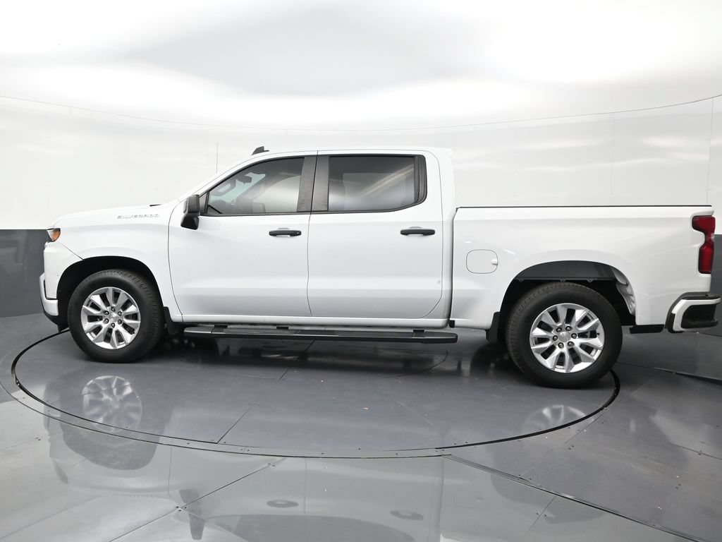 Used 2022 Chevrolet Silverado 1500 Custom RWD image 2