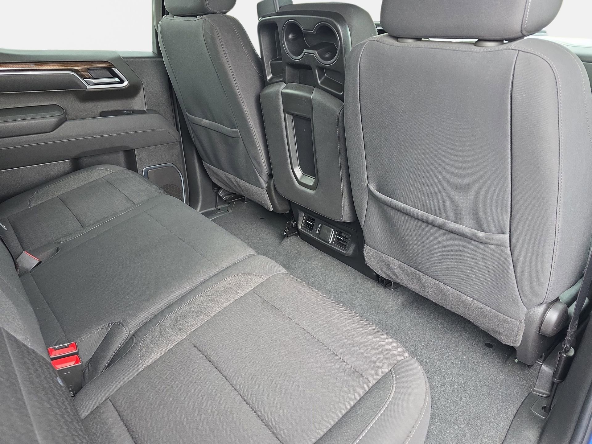 Used 2025 Chevrolet Silverado 1500 LT image 11