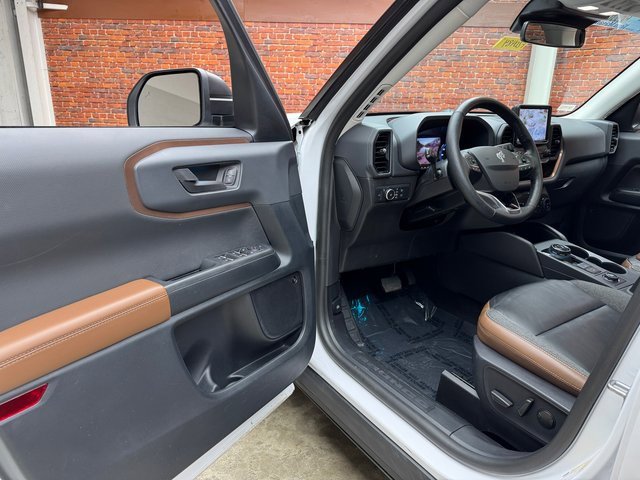 Certified 2022 Ford Bronco Sport Outer Banks w/ Tech Package image 9