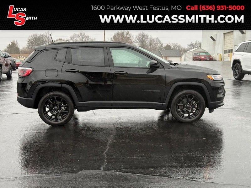 New 2026 Jeep Compass Latitude image 1