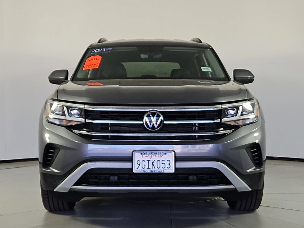 Certified 2023 Volkswagen Atlas SE w/ Black Wheel Package AWD/4WD image 3