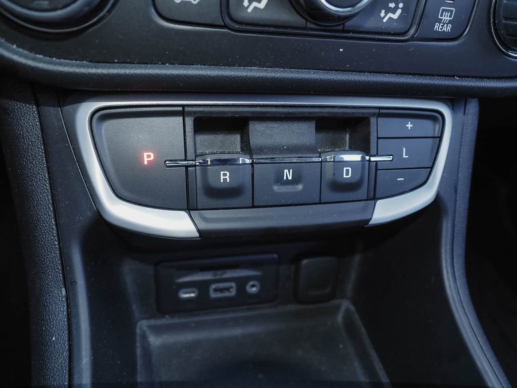 Used 2023 GMC Terrain SLT w/ Infotainment Package II AWD/4WD image 11