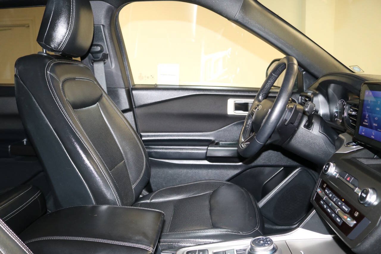 Used 2020 Ford Explorer XLT RWD image 82