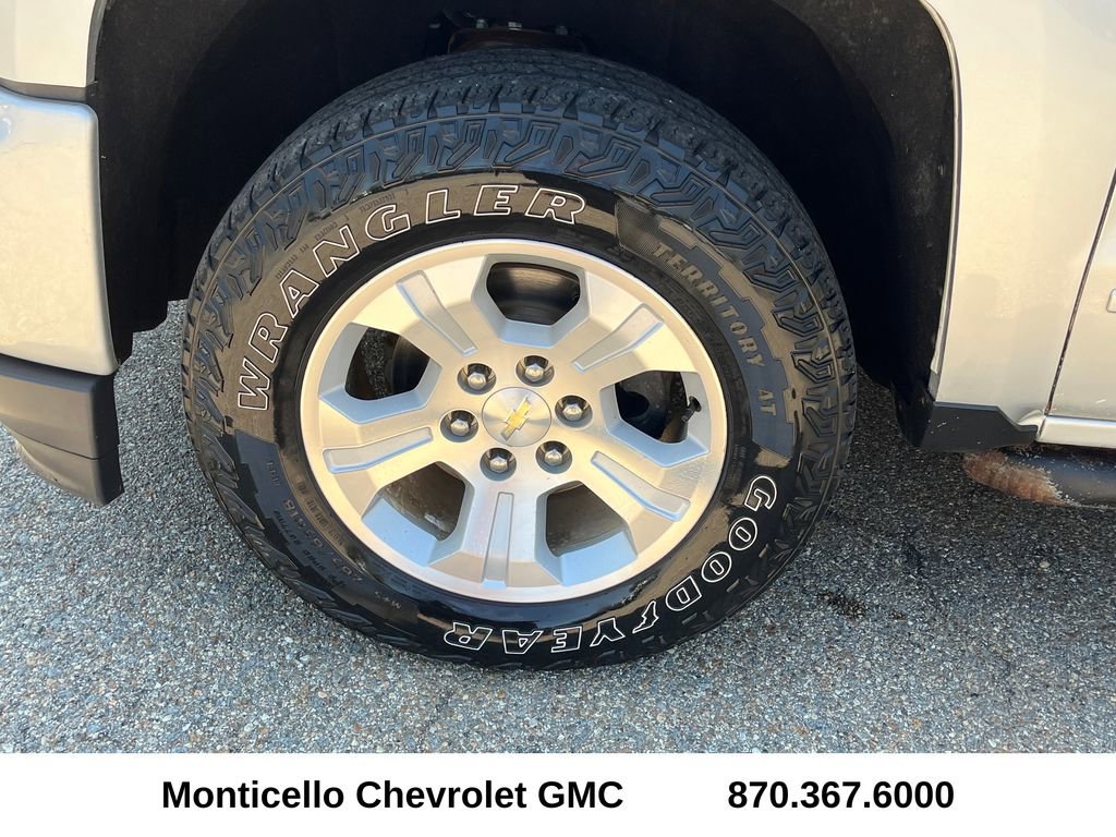 Used 2018 Chevrolet Silverado 1500 LT w/ All Star Edition image 28