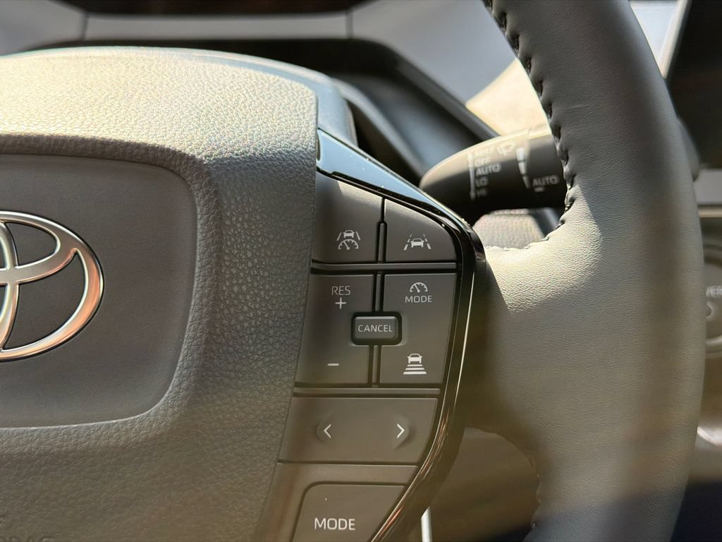 New 2027 Toyota Prius XLE FWD image 31