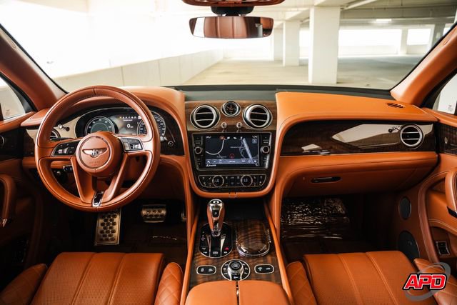 Used 2017 Bentley Bentayga image 10