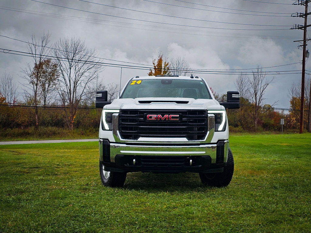 Used 2024 GMC Sierra 2500 Pro w/ Convenience Package AWD/4WD image 10